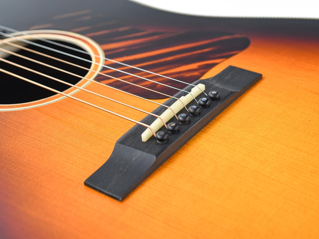 Eastman E20SS/v Antique Sunburst | The Fellowship of Acoustics